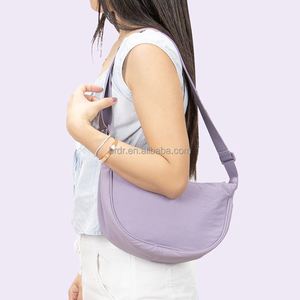 Bolsa transversal de hombro personalizada de cuero PU impermeable con diseño de setas, berenjenas, tomates, fresas y limones - Product Image 2