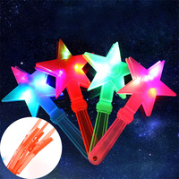Bâtons lumineux LED en forme d'étoile, bruiteurs, jouets sonores qui brillent dans le noir, accessoires de fête pour événements sportifs, carnavals et concerts