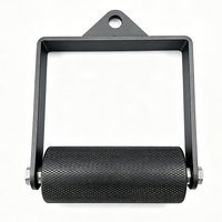 Accessoire de machine à câble robuste avec poignée rotative en D et poignée antidérapante pour triceps, tirage vertical, levée de bras et entraînement de soulevé de terre