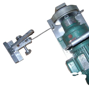 Machine de séparation de couche de treuil d'épluchage de bande transporteuse de tissu - Product Image 1