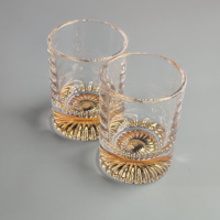 Verre à liqueur en cristal fait main de luxe tireur de saké moderne avec couleur dorée 2oz pour la Saint-Valentin Noël Nouvel An