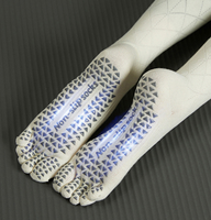 Chaussettes de yoga personnalisées pour femmes, hauteur genou, à cinq doigts, tricot respirant en forme de losange, chaussettes de Pilates antidérapantes en silicone à semelle intégrale brevetée