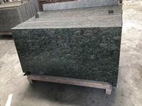 Pierre naturelle granit pas cher couleur verte forêt tuile de granit vert