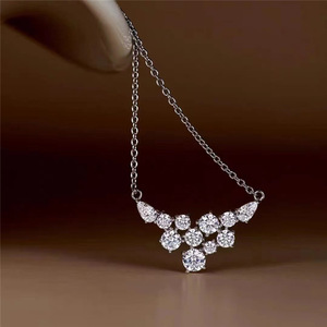 Collana con Ciondolo Geometrico a Catena O per Donne, Gioielli Minimalisti alla Moda per Uso Quotidiano, Regalo - Product Image 3