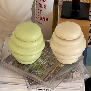 Venta al por mayor de lujo hecho a mano de múltiples formas de miel de <span class=keywords><strong>abeja</strong></span> tarro lindo romántico Festival regalo personalizado vacío cemento vela tarros con tapa - Product Image 6