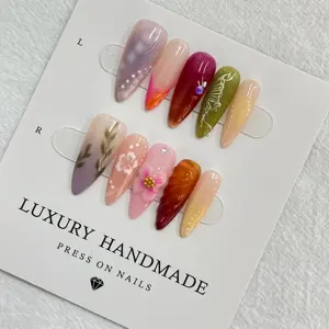 Großhandel 10 Stück handbemalte Gelpresse Nägel schönes Luxus individuelles Design meistverkauftes Kunststoff-Fingermodell