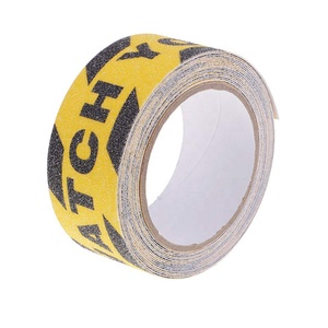 Impresión personalizada "Mira tu paso" y "precaución" Cinta acrílica antideslizante de advertencia con cubierta antideslizante <span class=keywords><strong>para</strong></span> marcadores de seguridad - Product Image 2