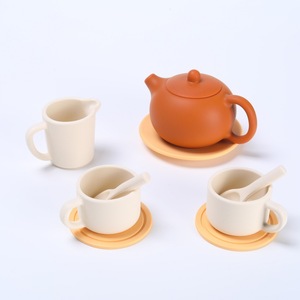 Set da Tè in Silicone per Bambini, 17 Pezzi, Mini Tazze e Teiera in Stile Fantasia, per Giocare a Bere Acqua/Tè, Adatto per Neonati - Product Image 6