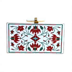 Pochette en marbre blanc naturel |   Minaudière artisanale à incrustations florales |   Sac de soirée de luxe pour mariée, sac de créateur orné de pierres pour femme - Product Image 1