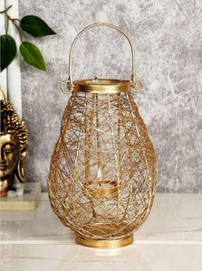 Portavelas de Linterna Hecho a Mano, Lámpara Colgante Decorativa, Decoración del Hogar, Diseño de Malla de Alambre Dorado - Product Image 6