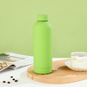 Termos Deportivos de Boca Pequeña de 750 ml, Botellas de Agua de Acero Inoxidable con Aislamiento al Vacío y <span class=keywords><strong>Pintura</strong></span> de Goma - Product Image 4