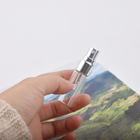 Mini Atomiseur de Parfum en Verre, Flacons Pulvérisateurs Vides Rechargeables, Bouteilles de Parfum Tubulaires en Verre 2ML