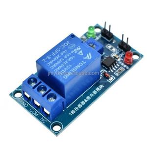 โมดูลควบคุมรีเลย์เซ็นเซอร์วัดความชื้นในดิน 12V ให้รดน้ำอัตโนมัติเมื่อความชื้นต่ำกว่าระดับสวิตช์เริ่มทำงาน - Product Image 3