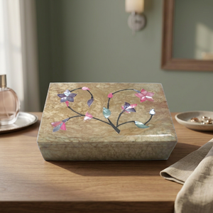 Boîte à bijoux en pierre savonneuse avec gravure - Product Image 4