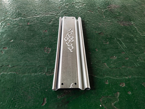 Hot bán hộp số ổ đĩa mạ kẽm Con lăn màn trập cửa lạnh cuộn tạo thành máy thép Con lăn màn trập máy làm - Product Image 6