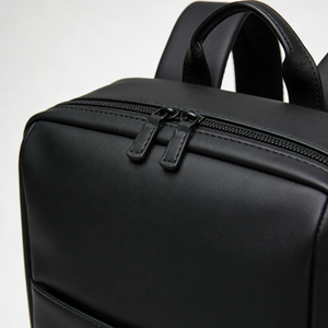 Sac à dos pour <span class=keywords><strong>homme</strong></span> imperméable de 15 pouces, grande capacité, en cuir PU, pour le travail et le bureau, vente chaude, OEM/ODM - Product Image 4