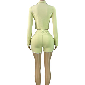 Completo da donna 2 pezzi: giacca <span class=keywords><strong>con</strong></span> foro per il pollice e pantaloncini aderenti, ideale per palestra, yoga, jogging. <span class=keywords><strong>Tuta</strong></span> sportiva da donna <span class=keywords><strong>con</strong></span> <span class=keywords><strong>tasche</strong></span>. - Product Image 5