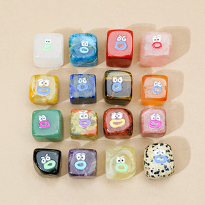 Vente en gros d'objets artisanaux en cristal naturel, cube de cristal Meme, ornement de guérison Reiki, bloc mignon, décoration de maison de style dessin animé - Product Image 6