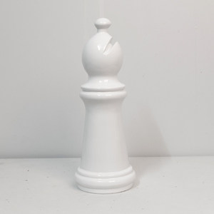 Nouvel ensemble d'échecs minimaliste moderne en résine synthétique, Roi et <span class=keywords><strong>Reine</strong></span>, noir et blanc, complet, pour <span class=keywords><strong>la</strong></span> décoration <span class=keywords><strong>de</strong></span> <span class=keywords><strong>la</strong></span> maison, les cabines à thème KTV et les bureaux. - Product Image 5