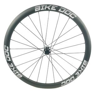 Pneu de bicyclette de <span class=keywords><strong>route</strong></span> en Fiber de <span class=keywords><strong>carbone</strong></span> 700C, <span class=keywords><strong>roue</strong></span> de bicyclette <span class=keywords><strong>pas</strong></span> <span class=keywords><strong>cher</strong></span>, 700C, pneu tubulaire - Product Image 5