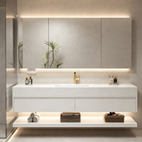 Meuble-lavabo mural flottant en bois sur mesure avec étagère double et armoire miroir à éclairage LED