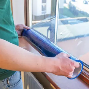 Пользовательская влагостойкая защитная пленка из полиэтилена синего цвета с защитой от УФ-лучей для временной защиты оконного стекла