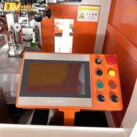 Machine d'impression sérigraphique automatique pour flacons cosmétiques et de parfum de forme spéciale avec positionnement visuel et durcissement UV