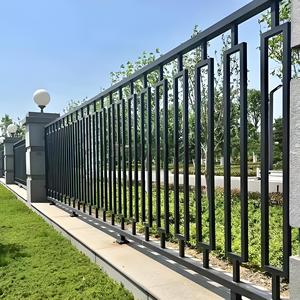 핫 세일 저렴한 가격 중국 공급 업체 금속 울타리 패널 정원 맞춤형 알루미늄 수평 판금 개인 정보 보호 울타리 홈 울타리 - Product Image 5