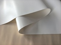 Rouleau de bâche industrielle en PVC tissé robuste 900 GSM avec revêtement PVC pour couverture de camion et rideau latéral de camion