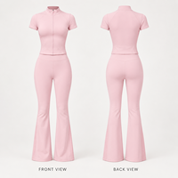 Ensemble de sport deux pièces personnalisé pour femme : haut court à demi-zip et manches courtes, pantalon de yoga évasé taille haute assorti
