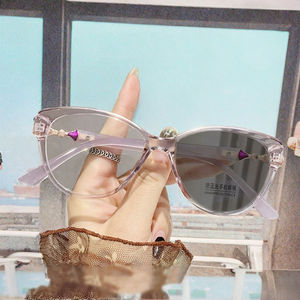 Lunettes photochromiques œil de chat taille normale certifiées ISO9001, protègent les yeux des reflets intenses du soleil dans la vie quotidienne - Product Image 1