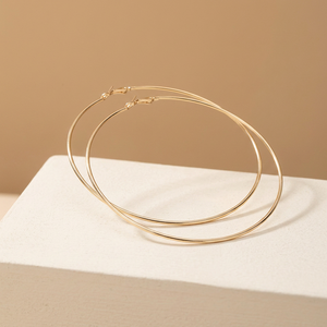 Nouvelles boucles d'oreilles plaquées or en gros avec un <span class=keywords><strong>design</strong></span> d'anneau large de 65 mm à 90 mm - Product Image 1