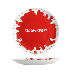 Assiette en céramique de 10 pouces motif fraise, jolie assiette à salade, plat peu profond, assiette ronde pour dîner de Noël, vente en gros. - Product Image 1