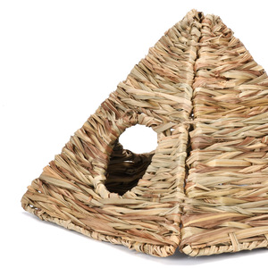 Nachhaltige gewebte zusammen klappbare Pyramide Gras Haus für Haustier Kaninchen <span class=keywords><strong>Totoro</strong></span> Katzen Hamster Meers chweinchen Landschaft Dodge Toy Betten - Product Image 5