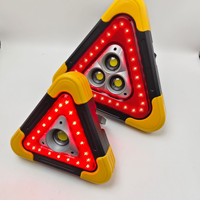 Lampe d'avertissement triangulaire LED avec recharge USB et solaire pour la sécurité automobile en cas d'urgence