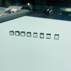 未加工のCVDダイヤモンド原石 7*7 8*8 3-4カラット 4-5カラット 5-6カラット 低価格 - Product Image 3