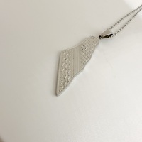 Collier en acier inoxydable Inspire avec carte de Palestine, calligraphie arabe « Free Palestine », inscription coranique « Allah » et carte de Palestine