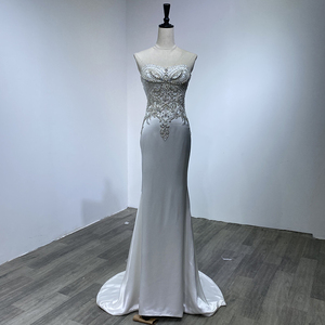 Schulterfreie abnehmbare Schleppe Hochzeitskleid Perlen Brautkleid Pailletten Federn rückenfreies Kleid <span class=keywords><strong>Wm22</strong></span> - Product Image 3