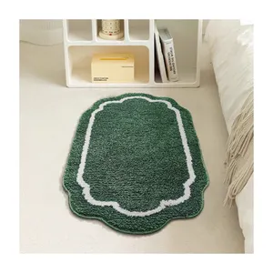 白色和绿色不规则形状的超细纤维粗毛浴毯簇绒厚垫