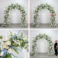 Arche de fleurs artificielles blanches et bleues DKB pour la décoration de scène de mariage, arrangement en forme de U de 7,5 pieds