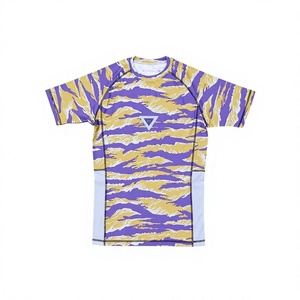 Maillot de compression à manches courtes personnalisé pour Jiu Jitsu MMA, sublimé, pour l'entraînement et la performance en grappling - Product Image 1