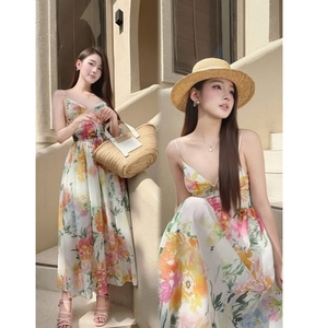 Robe longue élégante et minimaliste pour femme, coupe trapèze, en satin uni tissé, à fines bretelles, avec fentes, idéale pour soirée ou demoiselle d'honneur - Grande Vente - Product Image 6