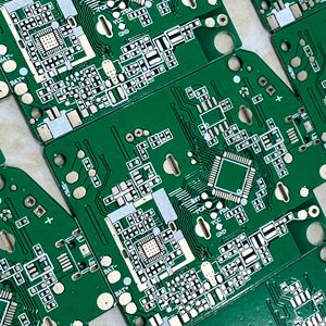 PCB multicouche 4 couches FR4, résine époxy double face, ignifuge VO, prix bas, vente directe d'usine - Product Image 1