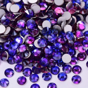 Strass en verre à dos plat non thermocollants de haute qualité Oleeya pour la décoration DIY de coques de téléphone, vêtements, chaussures et sacs - Product Image 3