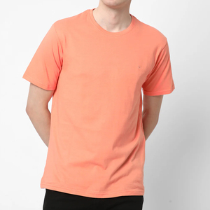T-shirt pour homme durable à col rond uni 100% coton écologique à séchage rapide coupe classique 220g conçu pour un confort tout au long de la journée renforcé - Product Image 3