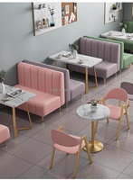 Großhandel Café-Essgruppe: Marmortisch + Goldrahmen-Samtstühle in Pastelltönen für Café- und Loungebereiche