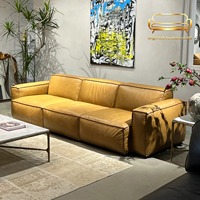 Canapé trois places en cuir huilé style vintage, style rétro Wabi-Sabi, salon, villa, jaune chaud, modulaire, haut