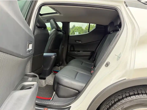 Oferta Especial: Toyota C-HR <span class=keywords><strong>2022</strong></span> 2.0L CVT Edición Leading, Matriculado Ene. 2023, 50,000 KM, SUV Compacto de 5 Puertas y 5 Asientos - Product Image 5
