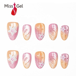 Vente en gros de faux ongles brillants effet œil de chat, forme amande, <span class=keywords><strong>Les</strong></span> Jolis Modè<span class=keywords><strong>les</strong></span> d'Ongles, réutilisables avec colle - Product Image 1