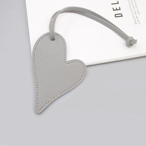 Nouveau design, vente en gros, breloques <span class=keywords><strong>de</strong></span> sac en forme <span class=keywords><strong>de</strong></span> cœur, accessoires porte-clés cœur, pendentif en cuir PU - Product Image 6